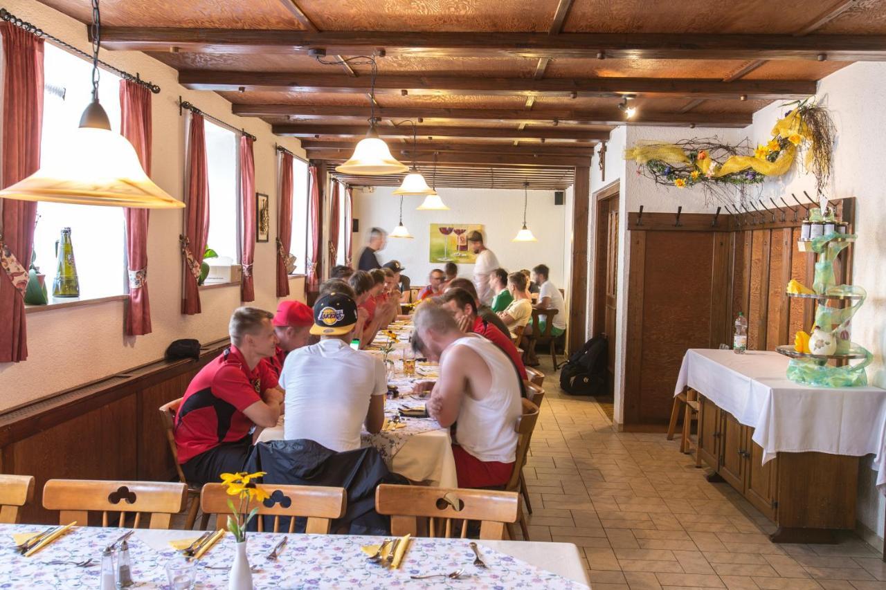 ホテルLandgasthof Sternbrau Wachenroth エクステリア 写真